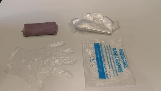 Gants en plastique transparents clairs de PE de catégorie comestible de cuisine de HDPE de gants jetables de PE de SW02 Gatamo